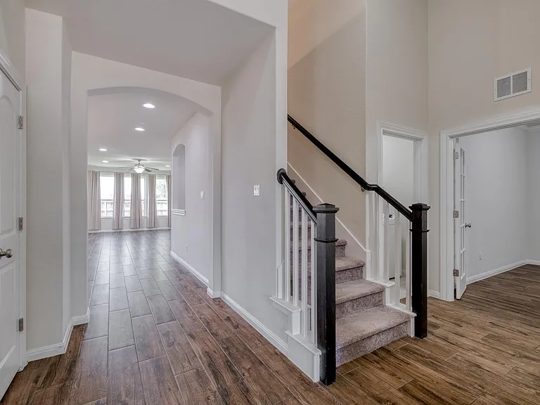 17204 Calipatria Ln — Photo 9