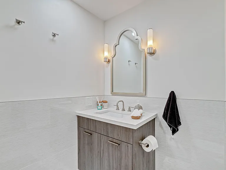 605 Masters Way — Photo 34