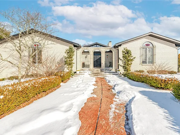 5320 Rocky Hill Ln, Murrysville, PA 15668