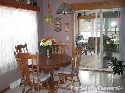 Dinning Area
						:
						Bright and cheerful dining area
