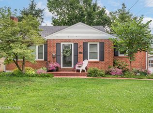 2220 Oakview Dr, Jefferson City, MO 65109