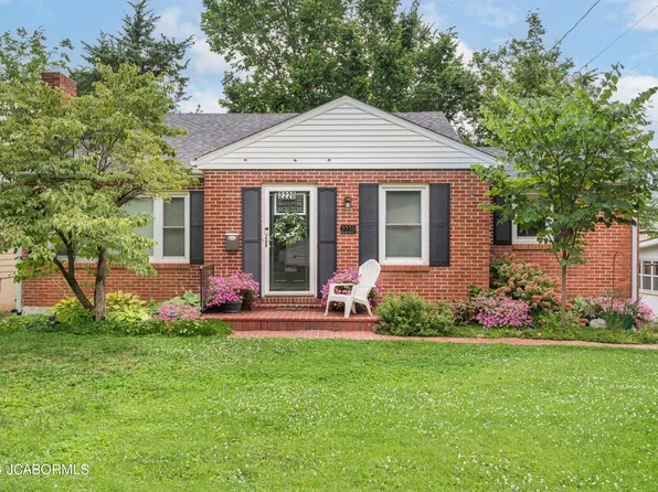 2220 Oakview Dr, Jefferson City, MO 65109
