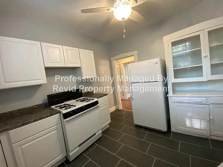 144 N Belvedere Blvd #2 — Photo 4