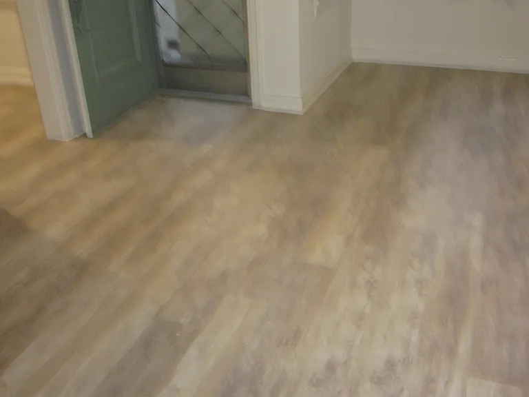 808 N Detroit St #1/2 — Photo 3