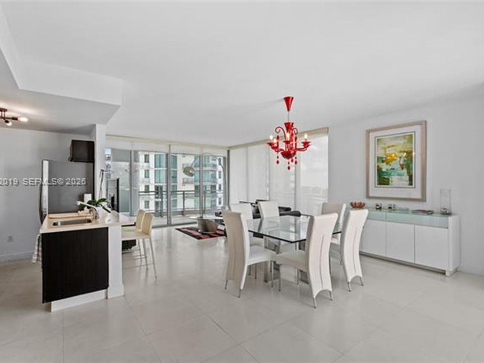 1st image of 90 SW 3rd St APT 3609