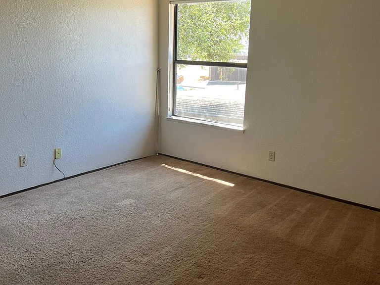 1529 Racquet Club Dr #B — Photo 12