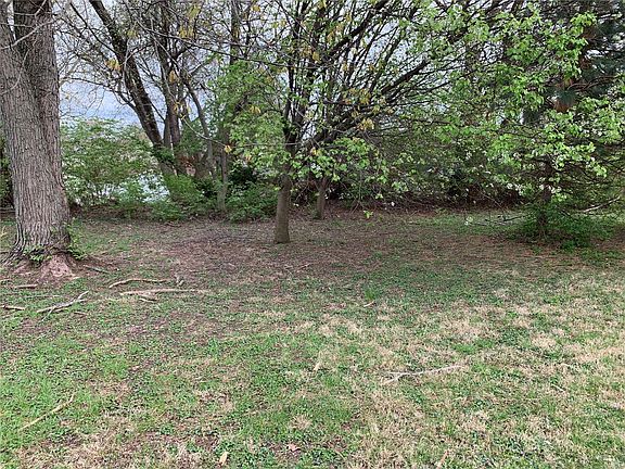 2nd image of 2213 Larbrook Dr