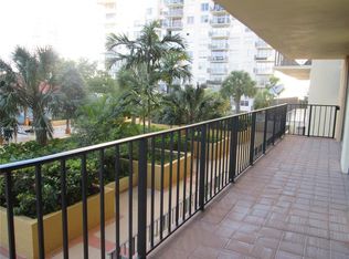 290 174th St APT 408, Sunny Isles Beach, FL 33160