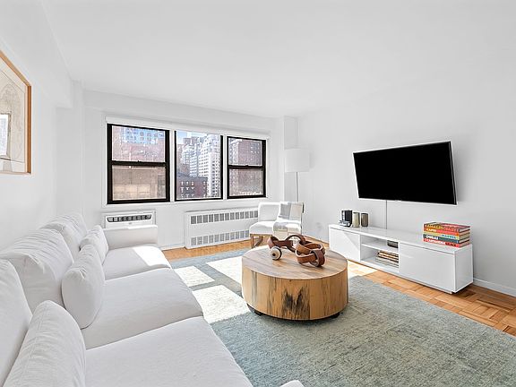 2nd image of 205 E 77th St APT 7F