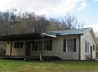 821 Mill Branch Rd, Paintsville, KY 41240