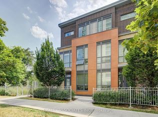 215 Bonis Ave #19, Toronto, ON M1T 3W6