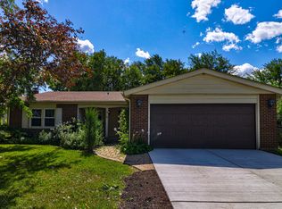 1419 Mill Creek Dr, Buffalo Grove, IL 60089