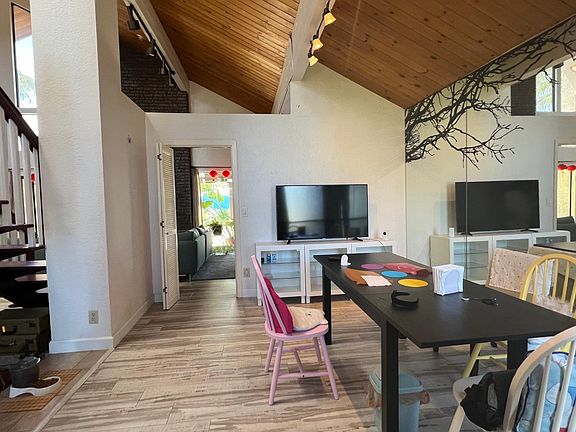 3rd image of 6607 Cipponeri Cir