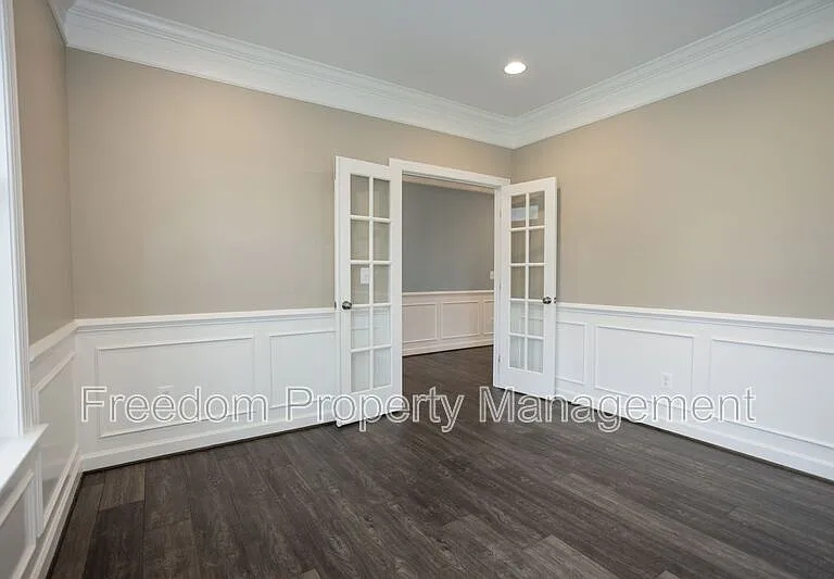 2425 Morgans Point Dr — Photo 14