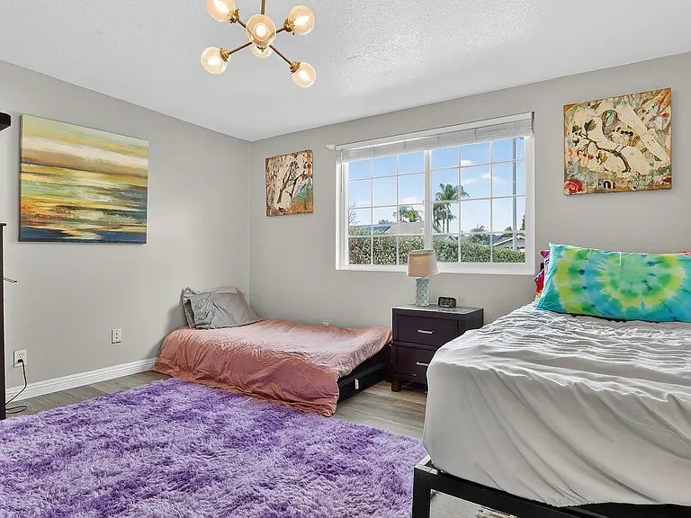 212 E Avenida De Los Arboles — Photo 9