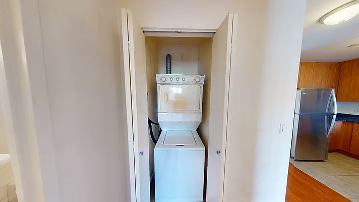 Rented by Voro, LLC | media 32