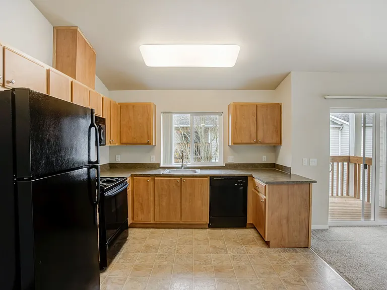 Legacy Oaks Apartments — Photo 16