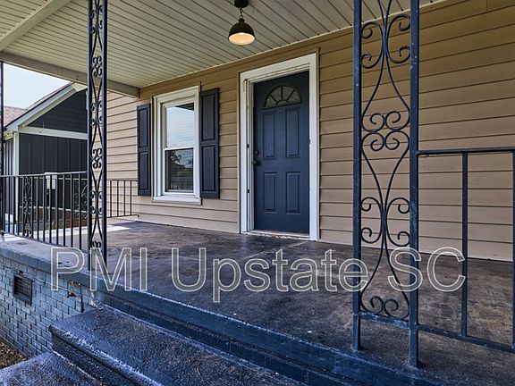 3rd image of 79 Allen St