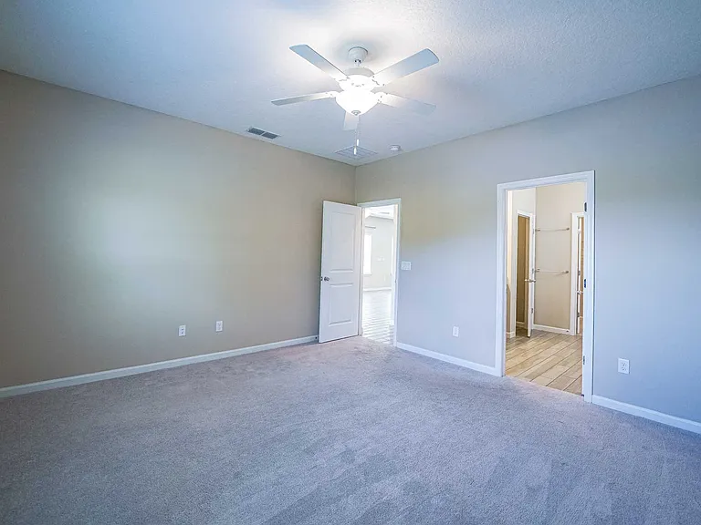 3935 Bloomfield Ct — Photo 10