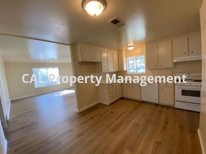 1608 Ukiah Way — Photo 11