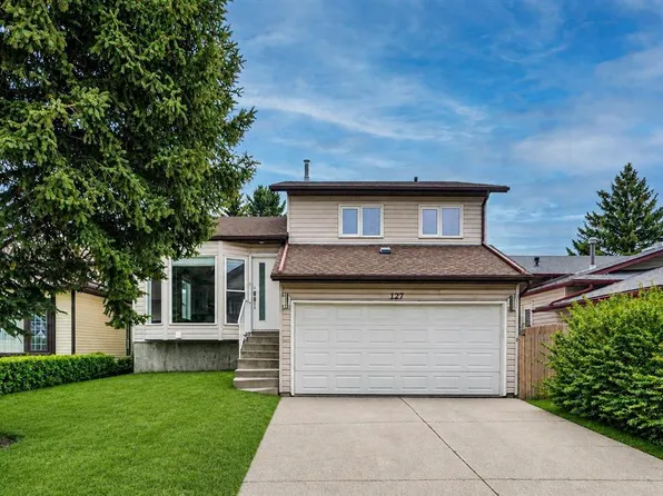 127 W Woodstock Rd SW, Calgary, AB T2W 5W3