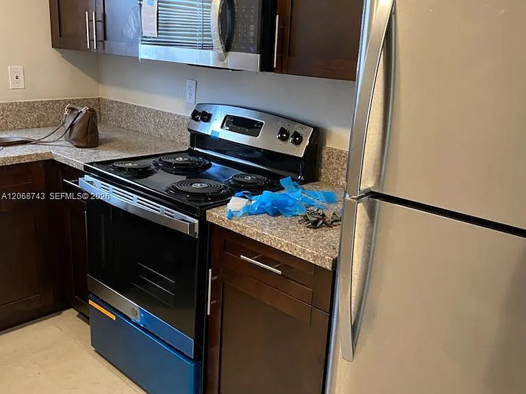 2416 NW 79th Ter #2418 — Photo 5