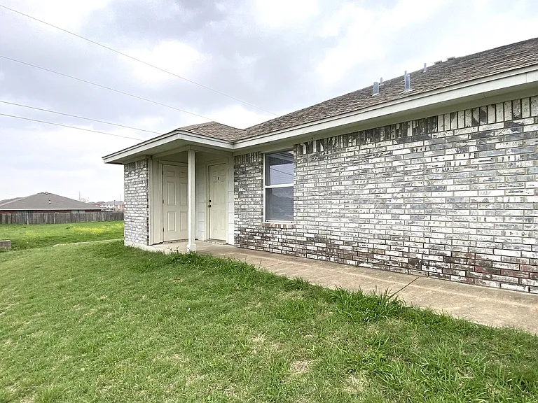 3709 Littleleaf Dr #B — Photo 8