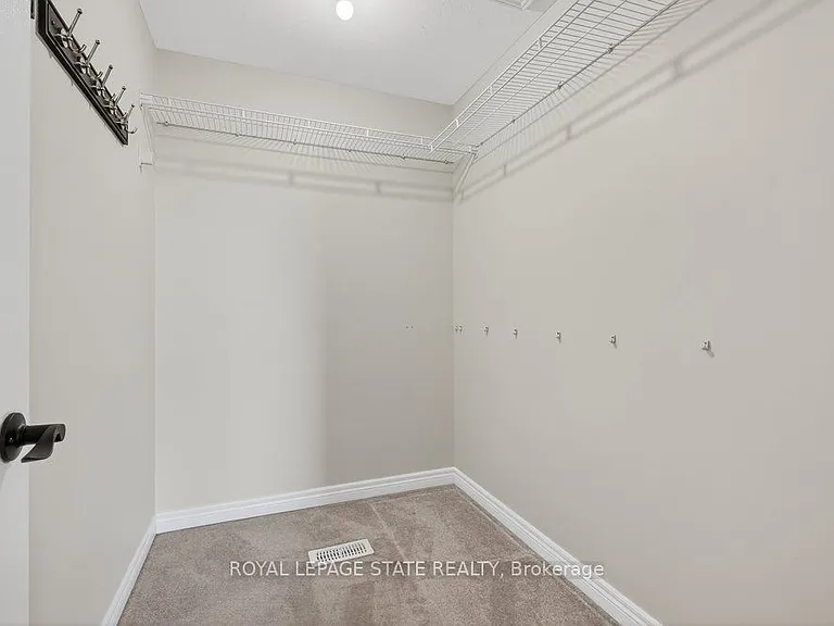 97 Sunvale Pl #4 — Photo 32