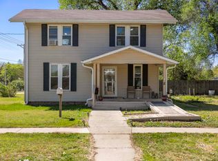 621 E Monroe St, Sterling, KS 67579