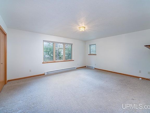 5th image of 225 Lakewood Ln