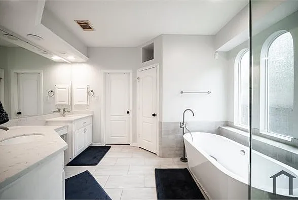 5810 Misty Island Ct — Photo 9