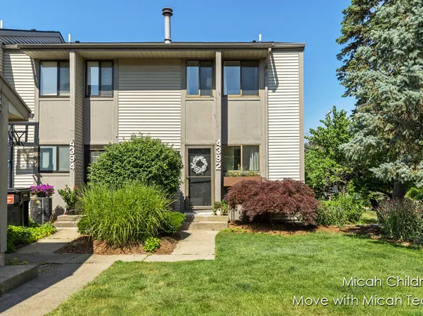 4392 Indian Spring Dr SW, Grandville, MI 49418