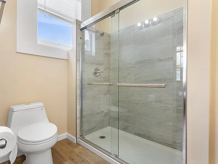 2061 Central Ave #2 — Photo 9