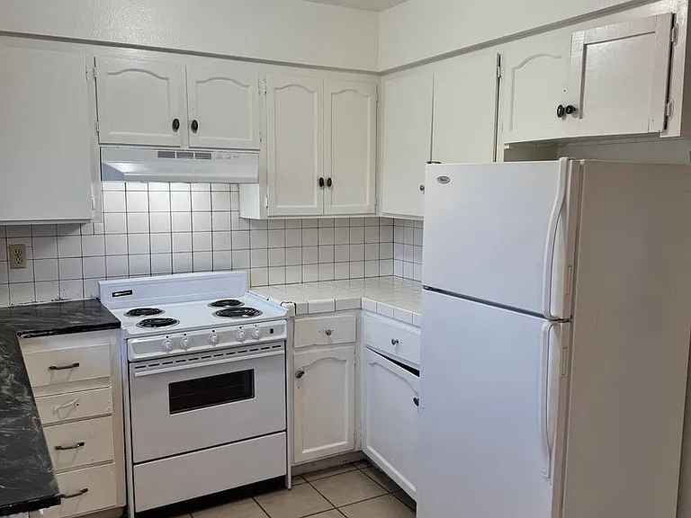 1029 Minnewawa Ave — Photo 7