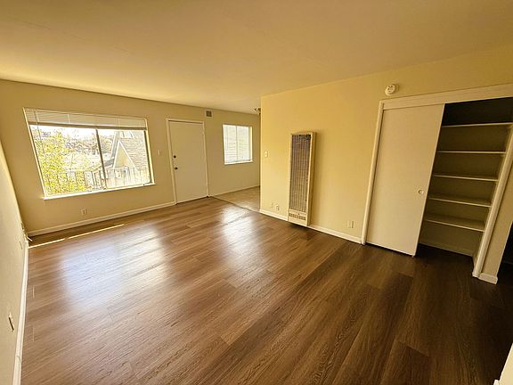 3rd image of 291 Fairmount Ave APT 33