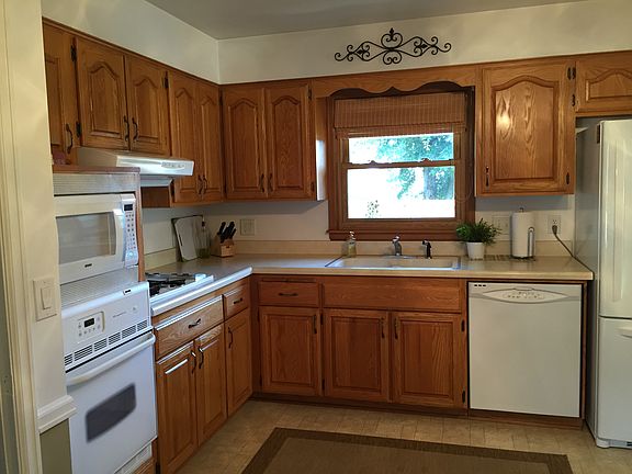 Large eat in kitchen