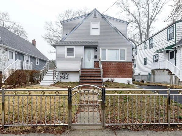 49 Hickory Road, Port Washington, NY 11050