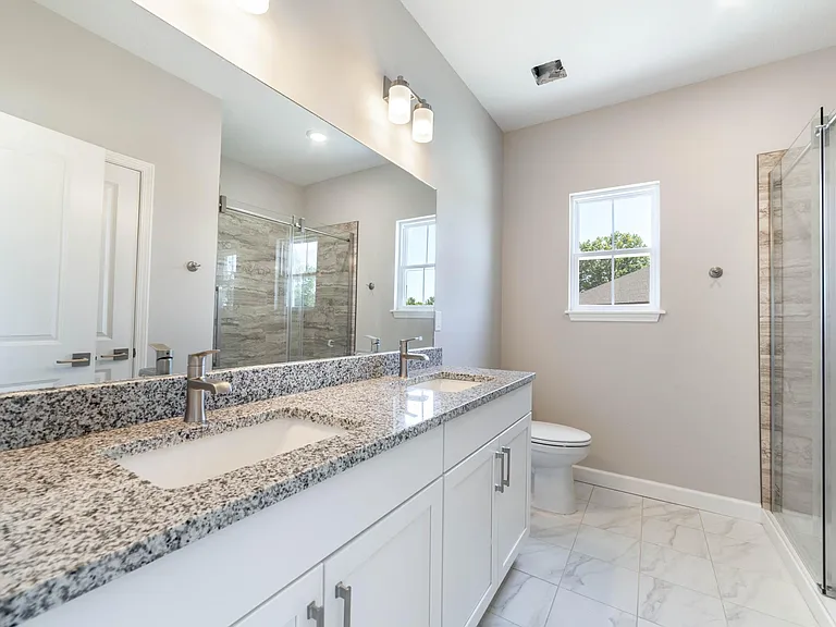 200 W Green Meadows Rd — Photo 6