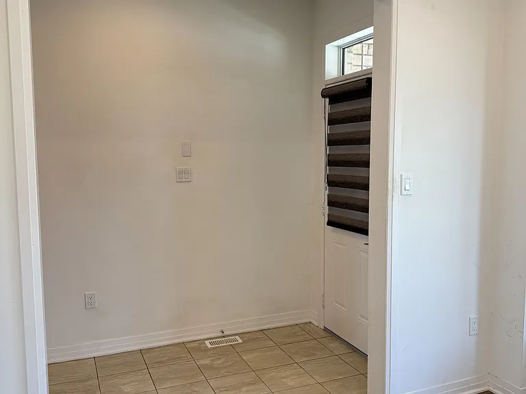17 Casserley Cres — Photo 9
