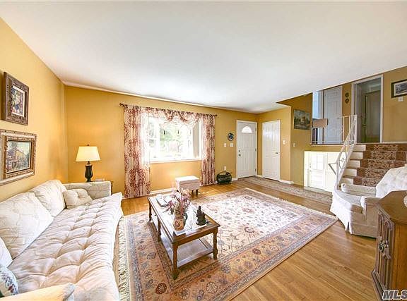 2nd image of 6 Essex Pl