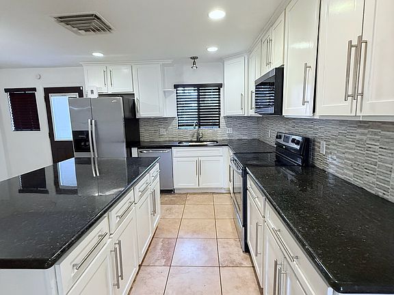 3rd image of 4213 N Westview Dr #1