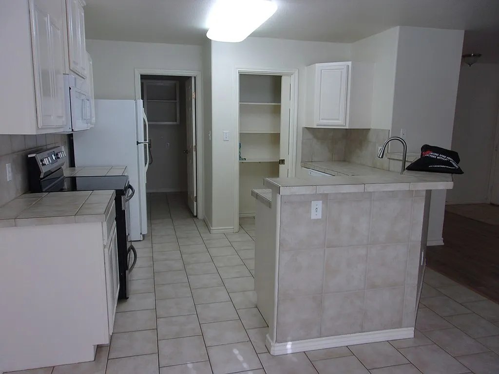 2 bed, 2.0 bath, 1104 sqft, $1,500 — Photo 3