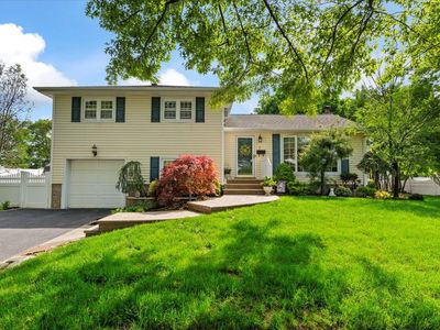 2 Manor Drive, Bethpage, NY, 11714