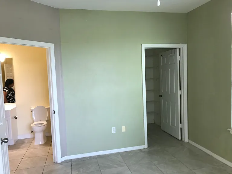 2000 Erving Cir #GROUND FLOOR — Photo 5
