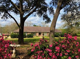 2400 Handy Rd, Cantonment, FL 32533