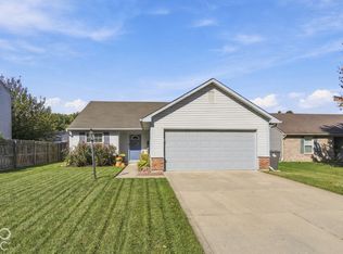 5914 Woodcote Dr, Indianapolis, IN 46221