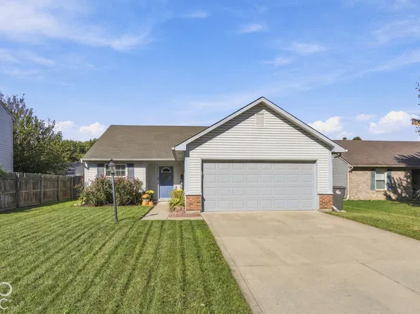 5914 Woodcote Dr, Indianapolis, IN 46221