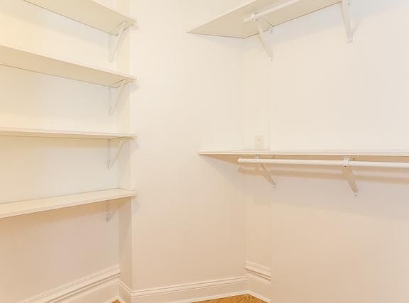 5th image of 3332 Clinton Ave #1