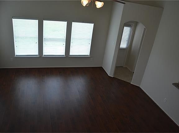 4th image of 7503 Clarendon Bend Ln