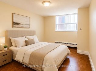 5949 Yonge St #304, Toronto, ON M2M 3V8